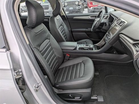 Certified 2019 Ford Fusion SE image 22