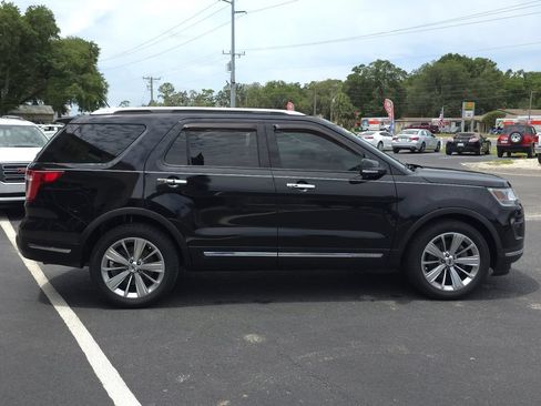 Used 2019 Ford Explorer Limited w/ Class III Trailer Tow Package FWD image 4