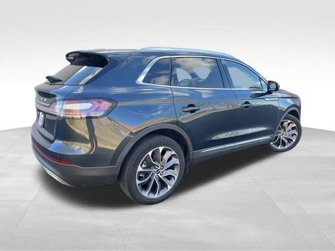 Used 2022 Lincoln Nautilus Reserve image 6