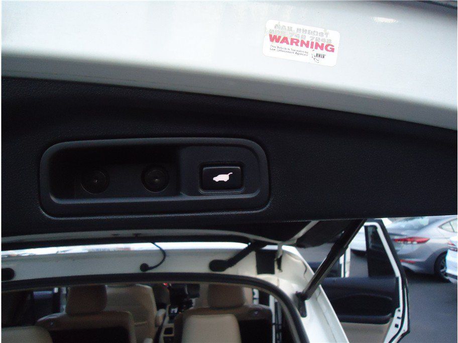 Used 2016 Honda Pilot Elite image 18