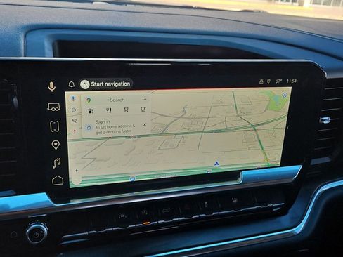 Used 2025 GMC Sierra 1500 SLT image 13