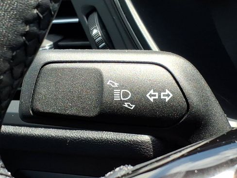 Used 2025 Ford Escape Active w/ Cold Weather Package AWD/4WD image 23