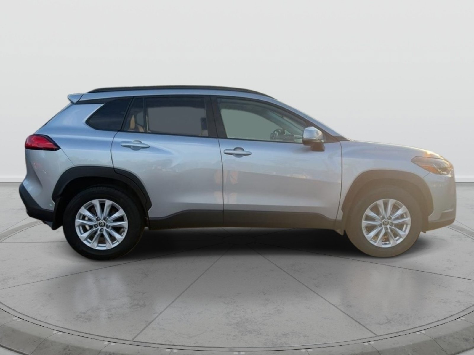 Used 2023 Toyota Corolla Cross LE AWD/4WD image 8
