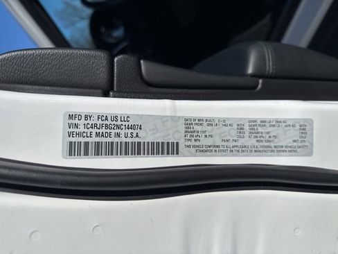 Certified 2022 Jeep Grand Cherokee Limited image 31