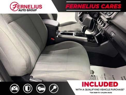 Used 2018 Toyota Tacoma SR5 AWD/4WD image 27