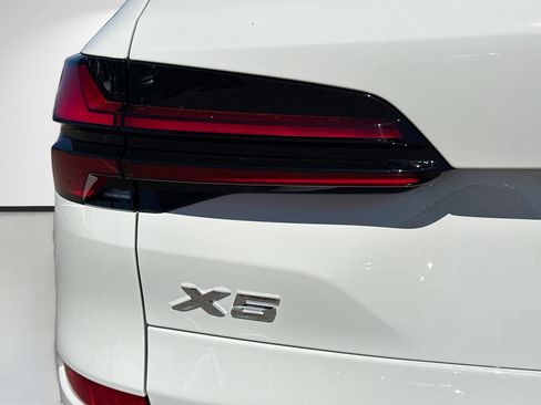 New 2026 BMW X5 xDrive50e w/ Executive Package image 10