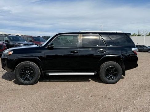 Used 2014 Toyota 4Runner SR5 AWD/4WD image 2