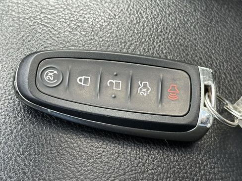 Used 2018 Ford Focus Titanium image 14