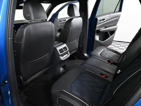 Used 2024 Volkswagen Atlas Cross Sport SEL Premium R-Line image 17