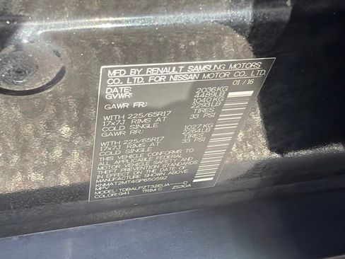 Used 2016 Nissan Rogue S FWD image 21