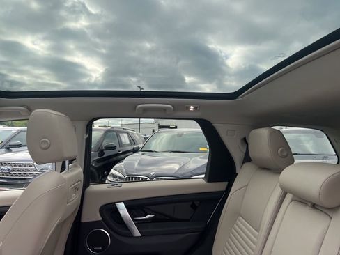 Used 2021 Land Rover Discovery Sport SE image 23