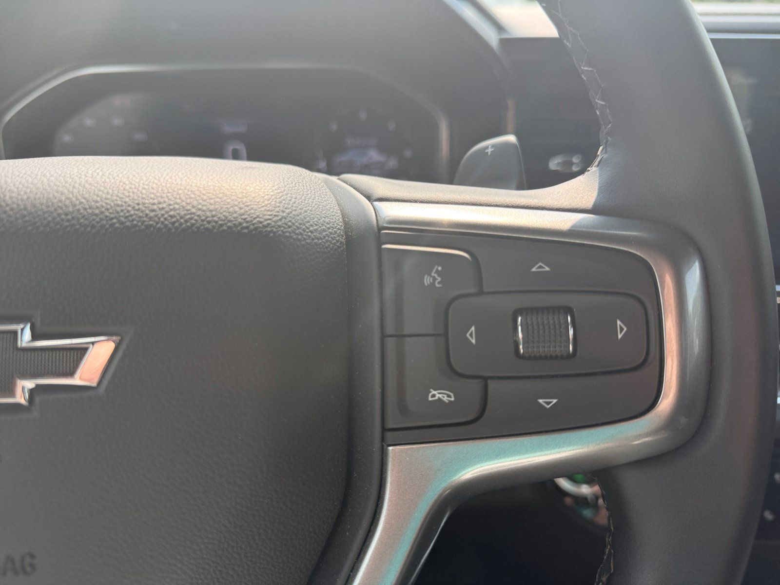 Certified 2025 Chevrolet Silverado 1500 RST AWD/4WD image 18