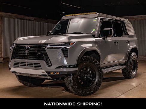 Used 2024 Lexus GX 550 image 4