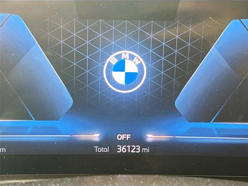 Certified 2024 BMW 330i xDrive Sedan w/ Premium Package AWD/4WD image 11