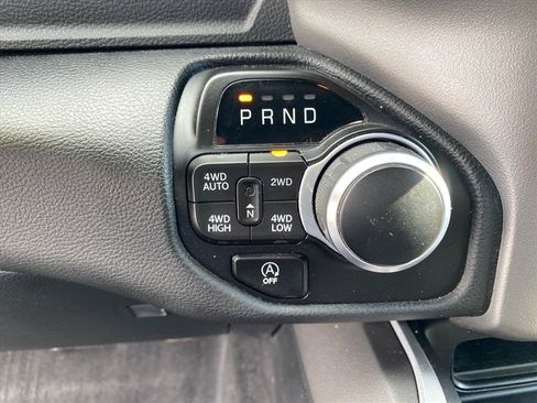 Used 2022 RAM 1500 Big Horn AWD/4WD image 12