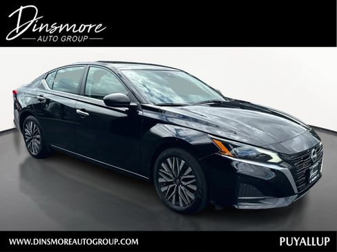 Used 2024 Nissan Altima 2.5 SV FWD image 1