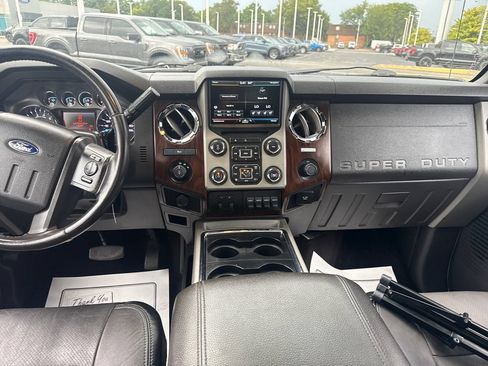 Used 2016 Ford F250 Lariat w/ Lariat Ultimate Package AWD/4WD image 18