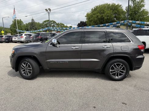 Used 2019 Jeep Grand Cherokee Limited w/ Trailer Tow Group IV AWD/4WD image 4