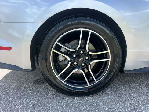 Used 2019 Ford Mustang Coupe RWD image 18