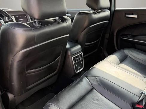 Used 2022 Dodge Charger SXT w/ Plus Group RWD image 17