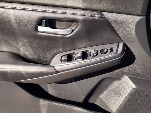 Used 2022 Nissan Sentra SV image 17