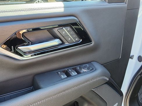 New 2026 GMC Yukon XL Denali w/ Sun & Power Step Package image 13