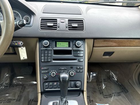 Used 2011 Volvo XC90 3.2 image 12