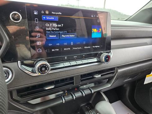 Used 2023 Chevrolet Colorado W/T image 19