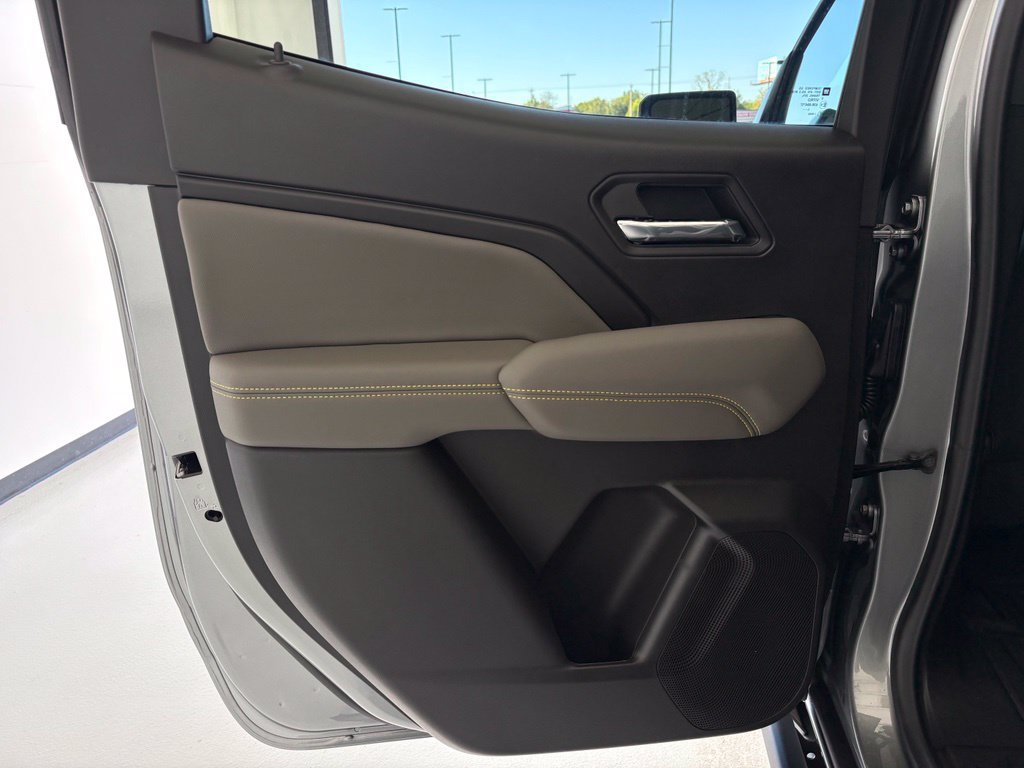 New 2026 Chevrolet Colorado ZR2 w/ Technology Package AWD/4WD image 27