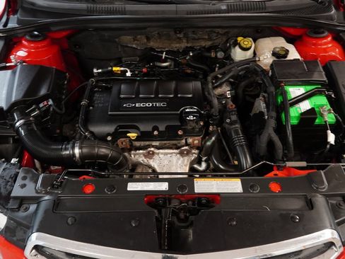 Used 2015 Chevrolet Cruze LT image 35