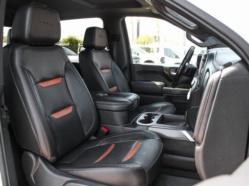 Used 2020 GMC Sierra 2500 AT4 image 40