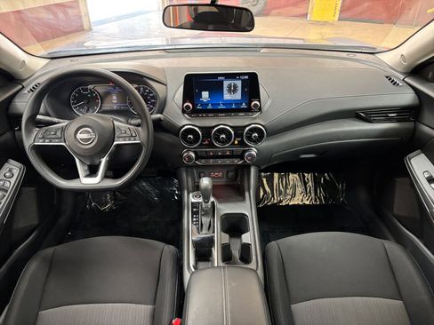 Used 2025 Nissan Sentra SV FWD image 31