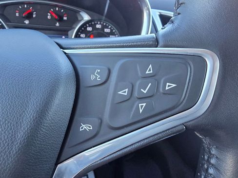 Used 2022 Chevrolet Equinox LT image 18