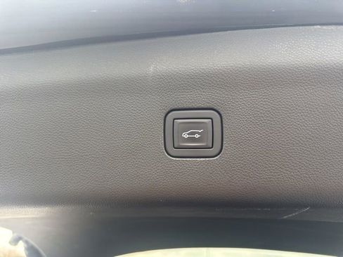 Used 2024 Buick Enclave Premium image 6