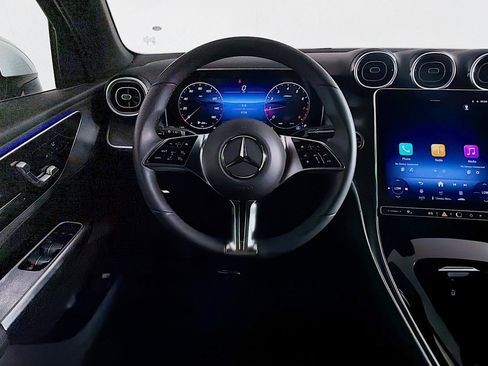 Used 2026 Mercedes-Benz GLC 300 image 6