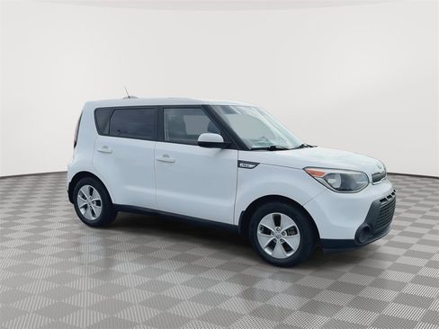 Used 2015 Kia Soul image 2