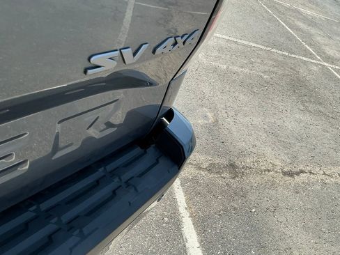 Used 2023 Nissan Frontier SV w/ Technology Package image 7