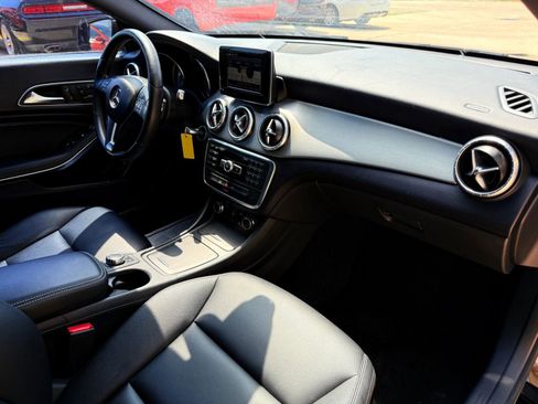 Used 2014 Mercedes-Benz CLA 250 image 33