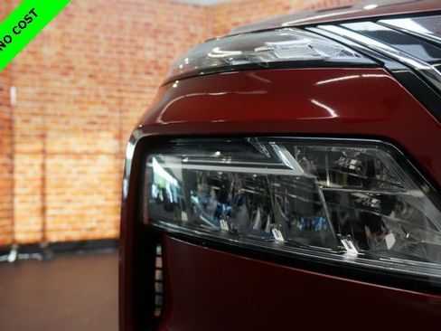 Used 2022 Nissan Rogue SV w/ SV Premium Package image 70