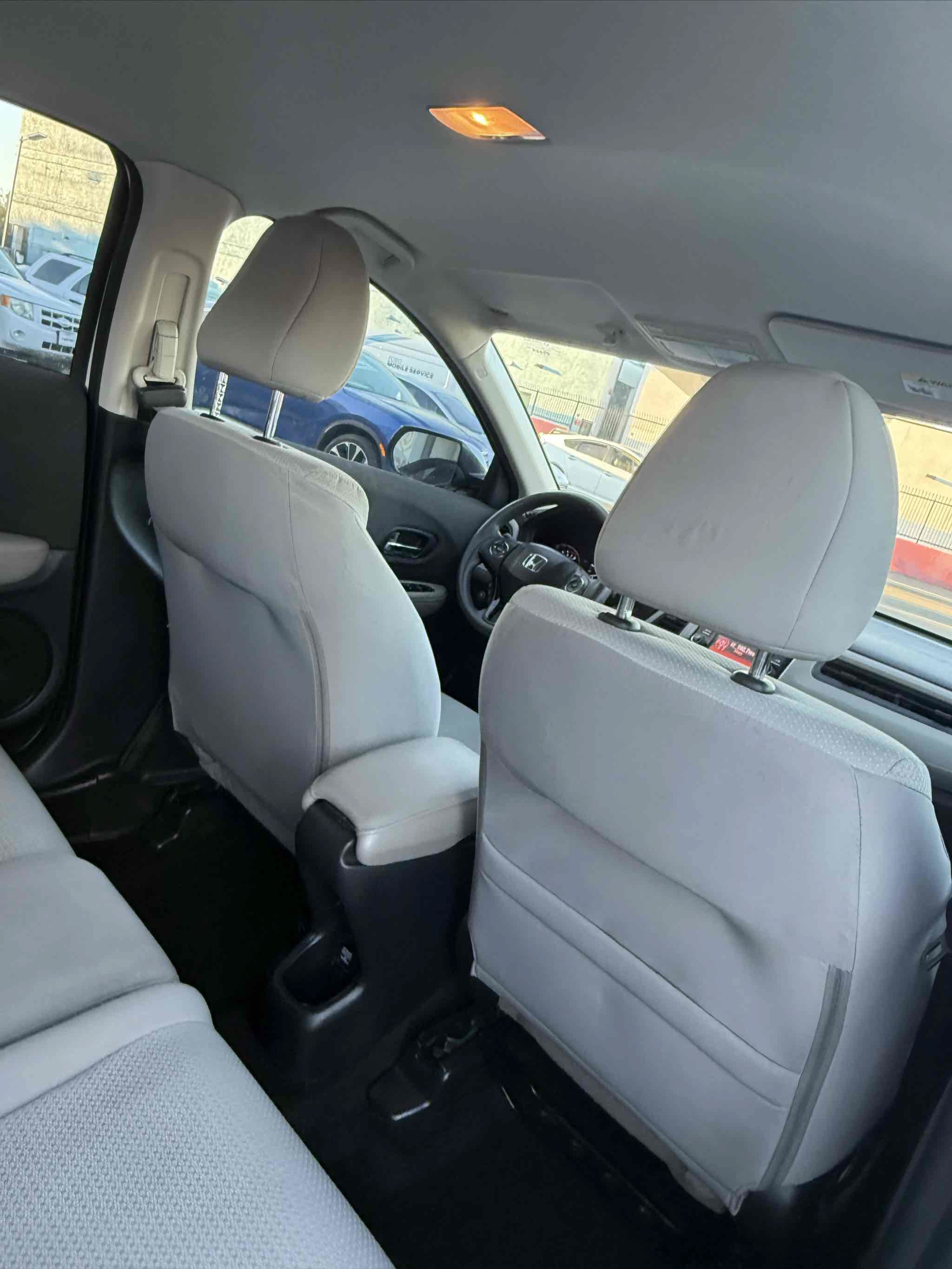 Used 2020 Honda HR-V LX image 67