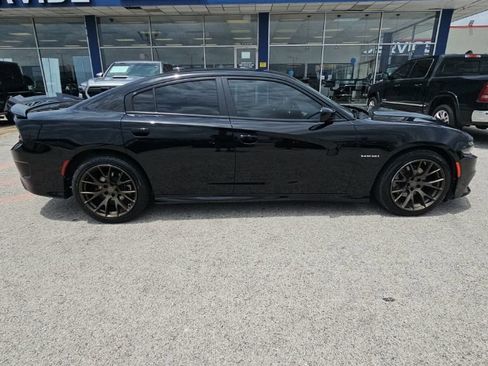 Used 2022 Dodge Charger R/T w/ Plus Group RWD image 8