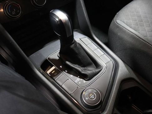 Used 2021 Volkswagen Tiguan S image 29