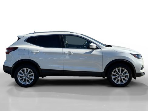 Used 2021 Nissan Rogue Sport SV FWD image 6