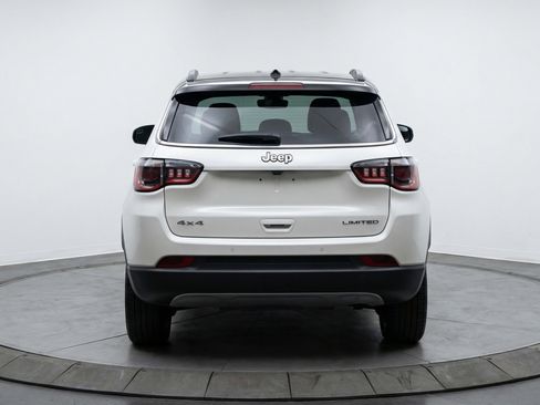 Used 2025 Jeep Compass Limited AWD/4WD image 7