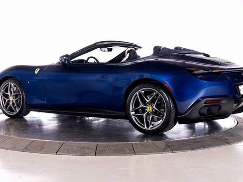Certified 2025 Ferrari Roma Spider image 7