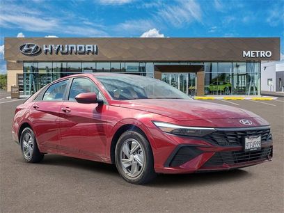 Used 2025 Hyundai Elantra SE