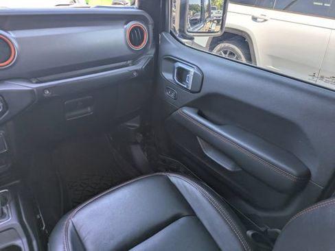 Used 2022 Jeep Gladiator Mojave w/ Cold Weather Group AWD/4WD image 15
