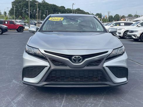 Used 2024 Toyota Camry SE FWD image 2