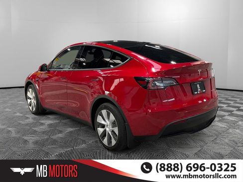 Used 2020 Tesla Model Y Long Range image 8