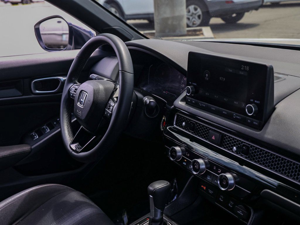 Used 2025 Honda Civic Sport image 19